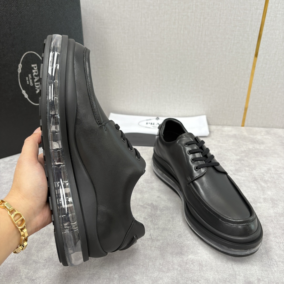 💋💍P家新品 PRAD*/普拉-达 新款休闲正装气垫皮革运动鞋 这款气垫运动板鞋采用进口开边珠/柔软腊面