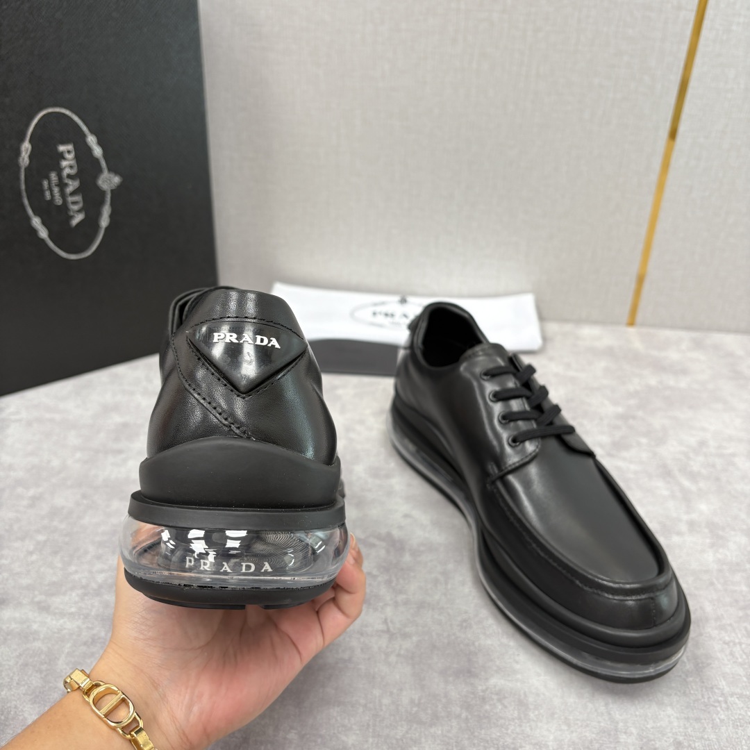 💋💍P家新品 PRAD*/普拉-达 新款休闲正装气垫皮革运动鞋 这款气垫运动板鞋采用进口开边珠/柔软腊面