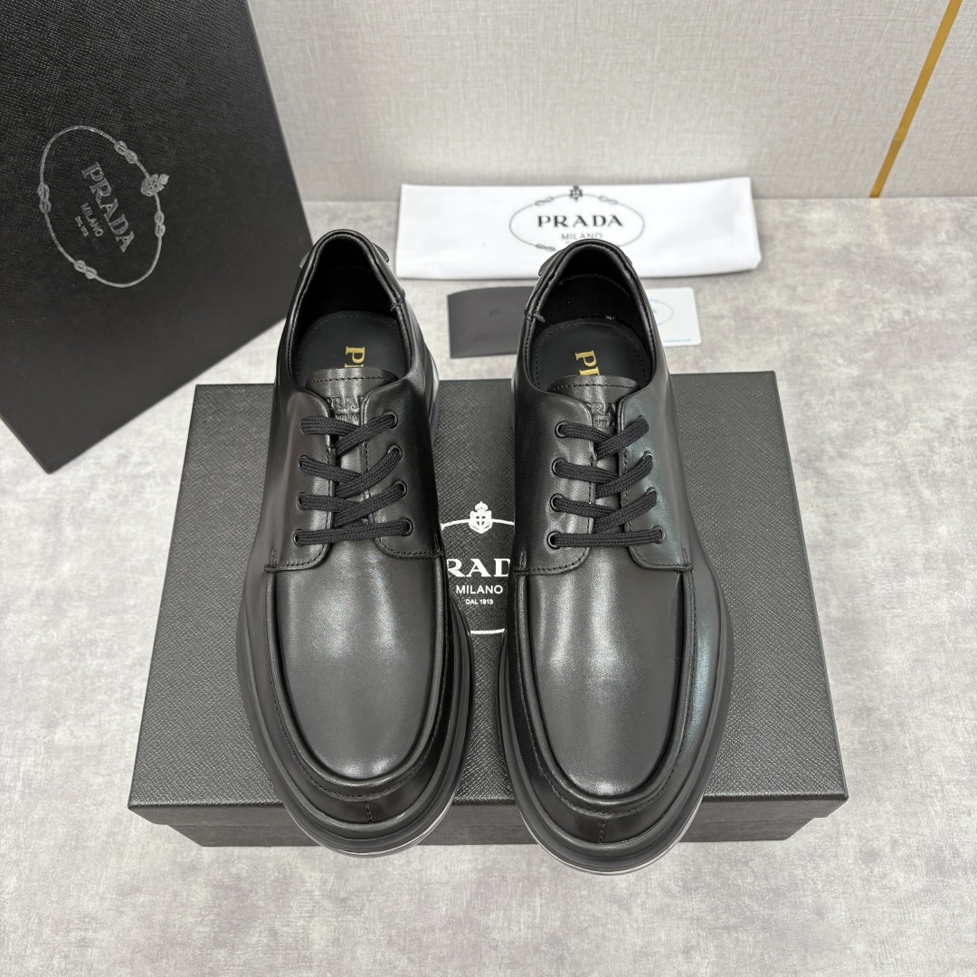 💋💍P家新品 PRAD*/普拉-达 新款休闲正装气垫皮革运动鞋 这款气垫运动板鞋采用进口开边珠/柔软腊面