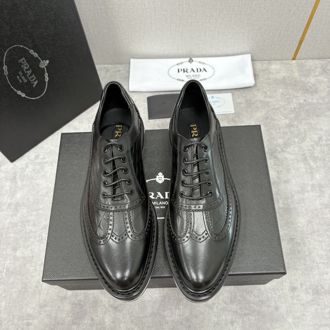 💋💍P家新品 PRAD*/普拉-达 新款休闲正装气垫皮革运动鞋 这款气垫运动板鞋采用进口开边珠/柔软腊面