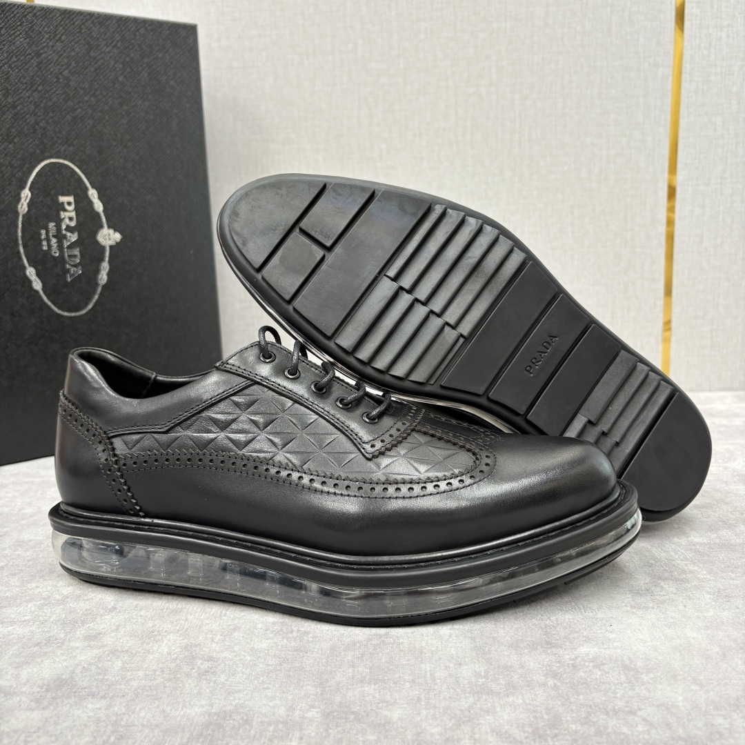 💋💍P家新品 PRAD*/普拉-达 新款休闲正装气垫皮革运动鞋 这款气垫运动板鞋采用进口开边珠/柔软腊面