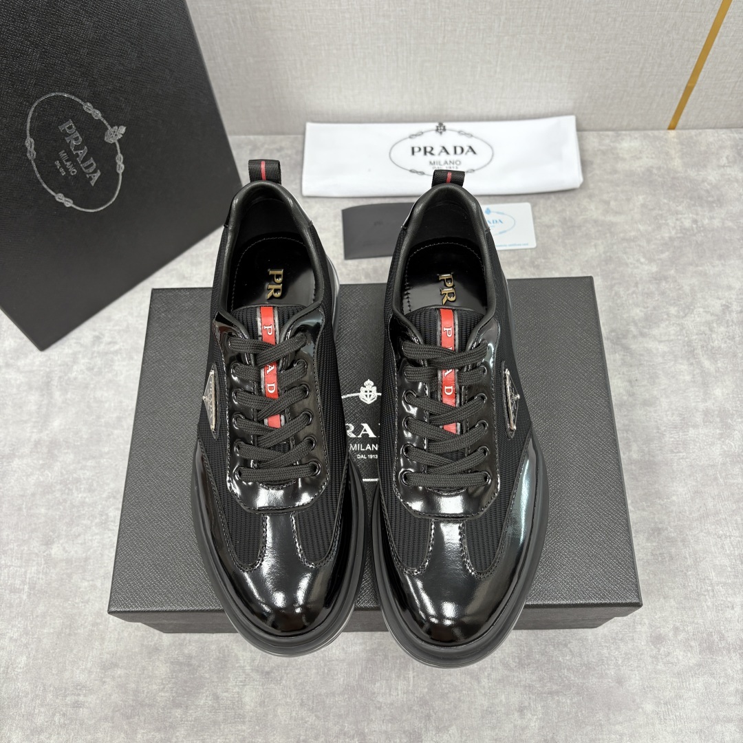💋💍P家新品 PRAD*/普拉-达 新款休闲正装气垫皮革运动鞋 这款气垫运动板鞋采用进口开边珠/柔软腊面