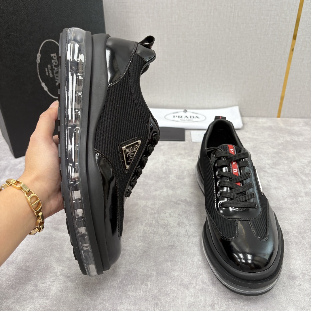 💋💍P家新品 PRAD*/普拉-达 新款休闲正装气垫皮革运动鞋 这款气垫运动板鞋采用进口开边珠/柔软腊面