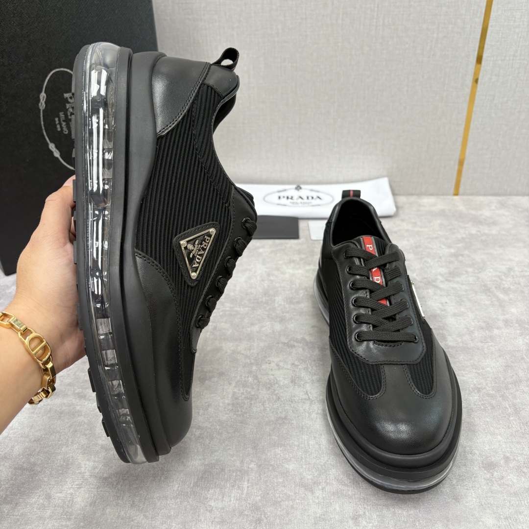 💋💍P家新品 PRAD*/普拉-达 新款休闲正装气垫皮革运动鞋 这款气垫运动板鞋采用进口开边珠/柔软腊面