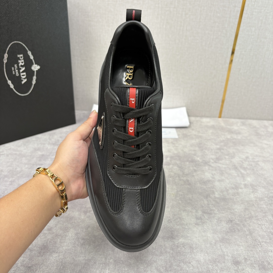 💋💍P家新品 PRAD*/普拉-达 新款休闲正装气垫皮革运动鞋 这款气垫运动板鞋采用进口开边珠/柔软腊面