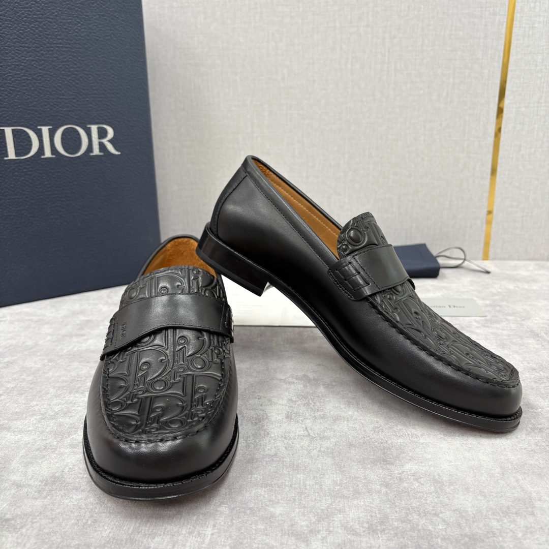 💋💍CD家新品 DIO* Granville 乐福鞋 一脚蹬皮鞋 官方 9,300 这款Dio* Gra