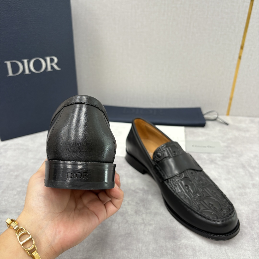 💋💍CD家新品 DIO* Granville 乐福鞋 一脚蹬皮鞋 官方 9,300 这款Dio* Gra
