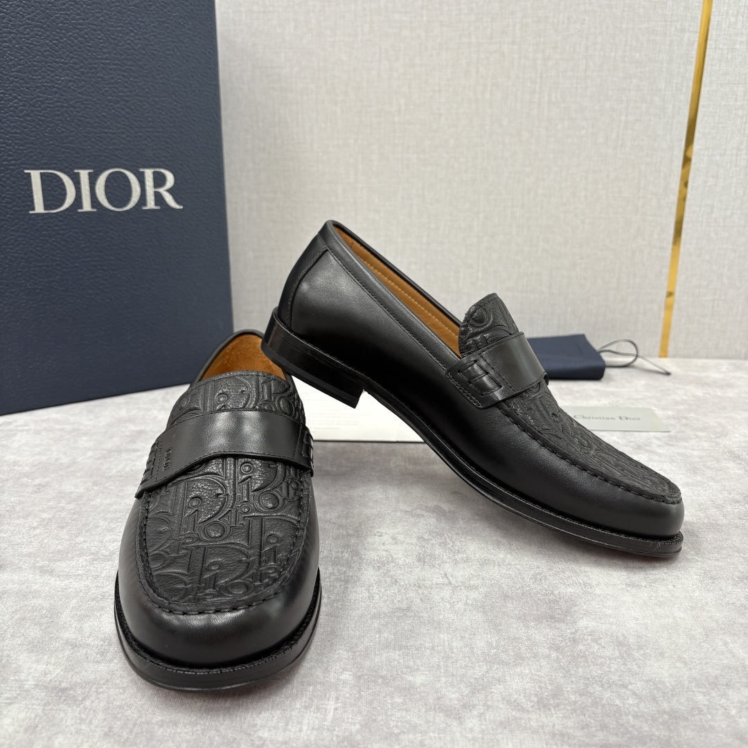 💋💍CD家新品 DIO* Granville 乐福鞋 一脚蹬皮鞋 官方 9,300 这款Dio* Gra