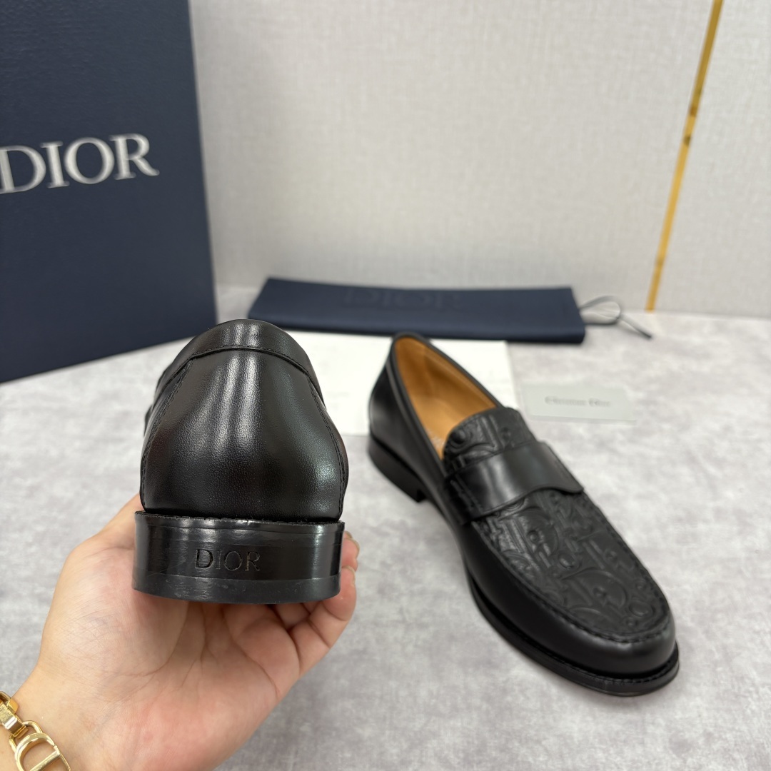💋💍CD家新品 DIO* Granville 乐福鞋 一脚蹬皮鞋 官方 9,300 这款Dio* Gra