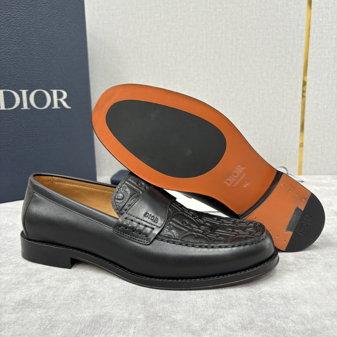 💋💍CD家新品 DIO* Granville 乐福鞋 一脚蹬皮鞋 官方 9,300 这款Dio* Gra