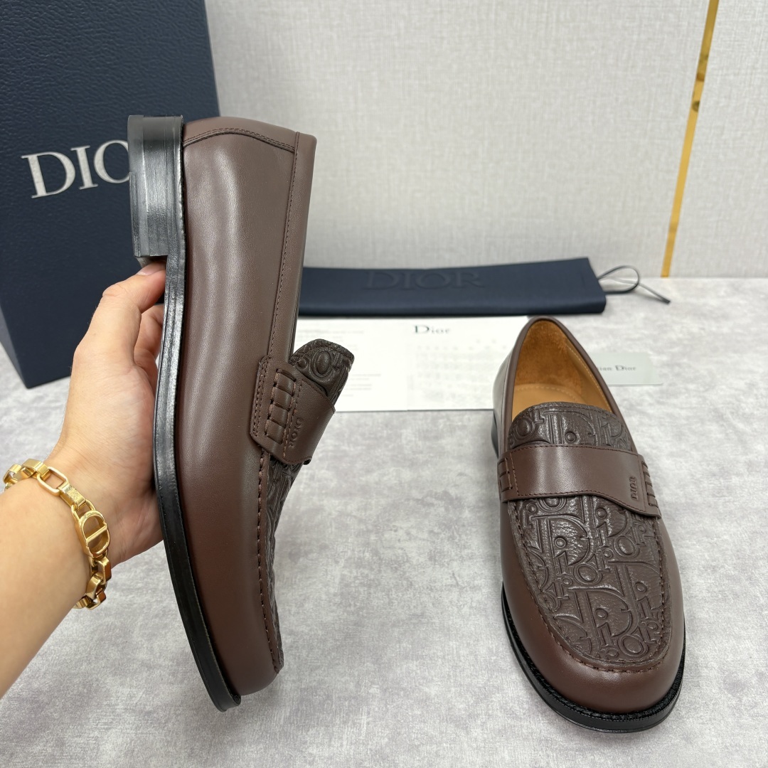 💋💍CD家新品 DIO* Granville 乐福鞋 一脚蹬皮鞋 官方 9,300 这款Dio* Gra