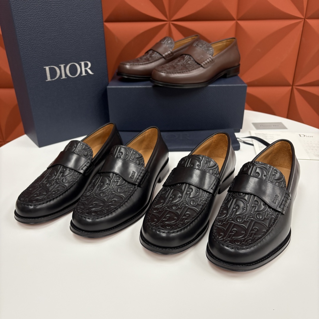 💋💍CD家新品 DIO* Granville 乐福鞋 一脚蹬皮鞋 官方 9,300 这款Dio* Gra