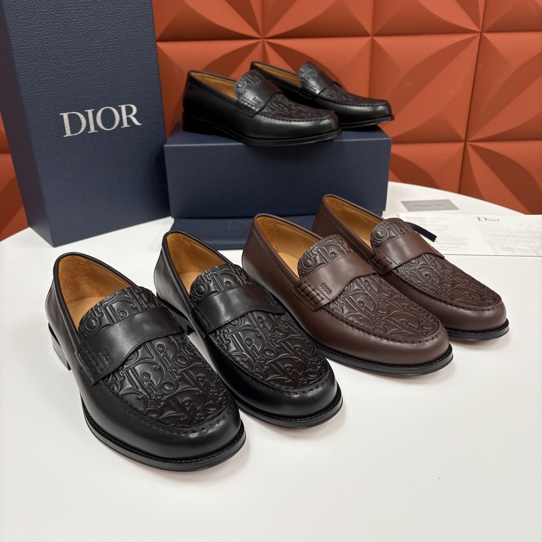💋💍CD家新品 DIO* Granville 乐福鞋 一脚蹬皮鞋 官方 9,300 这款Dio* Gra