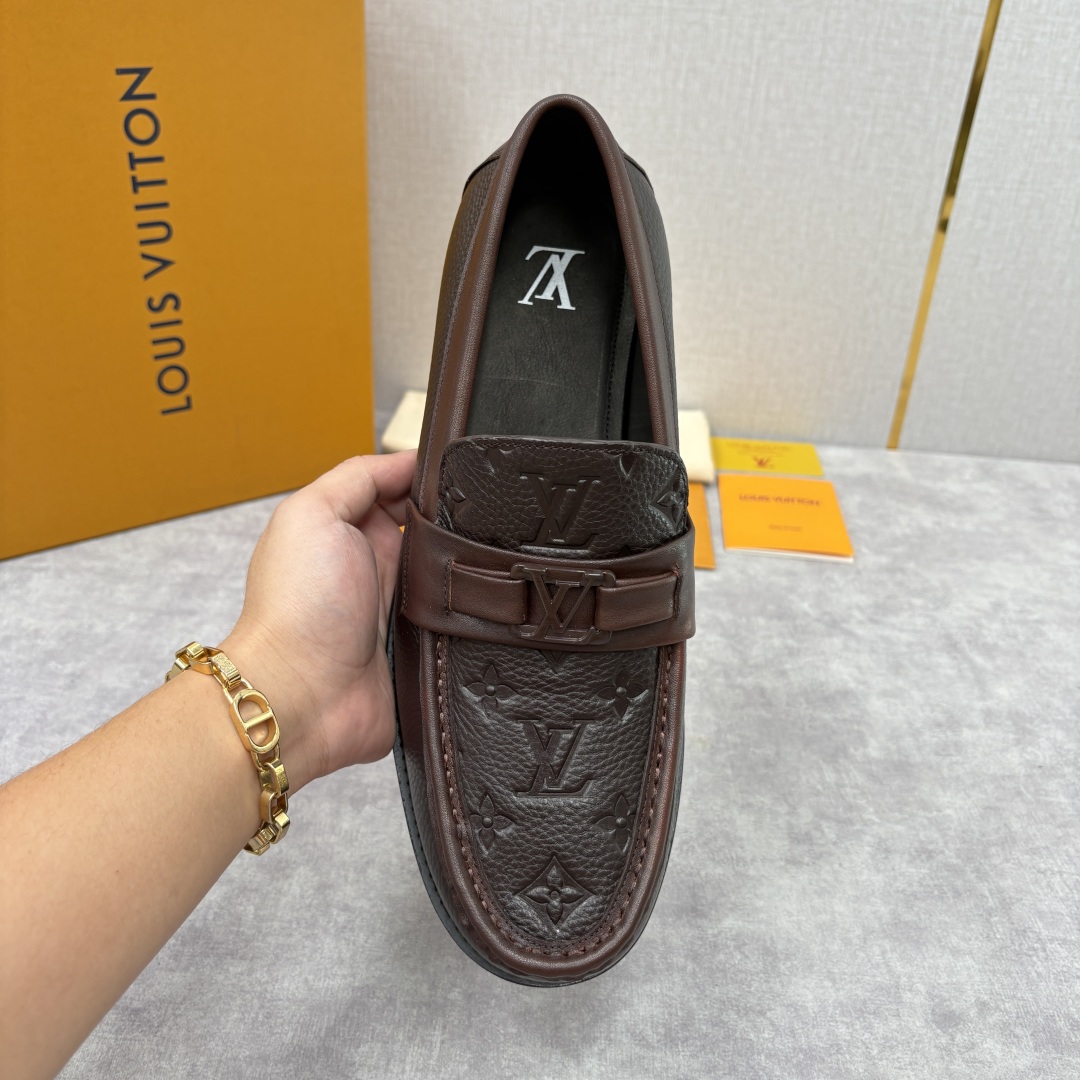 💋💍L家新品 LOUI* 乐福鞋皮鞋 官方 9,350 本款Major乐福鞋皮鞋 多样的材质与配色，是其