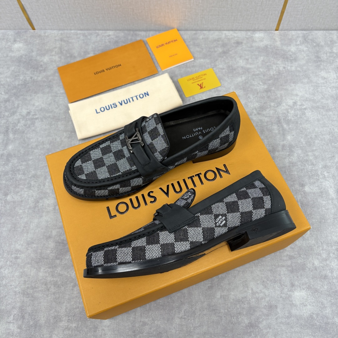 💋💍L家新品 LOUI* 乐福鞋皮鞋 官方 9,350 本款Major乐福鞋皮鞋 多样的材质与配色，是其