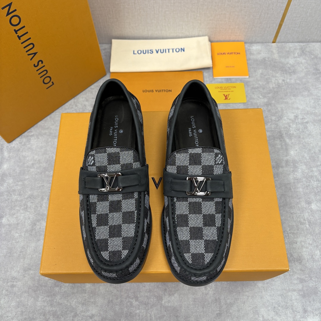 💋💍L家新品 LOUI* 乐福鞋皮鞋 官方 9,350 本款Major乐福鞋皮鞋 多样的材质与配色，是其