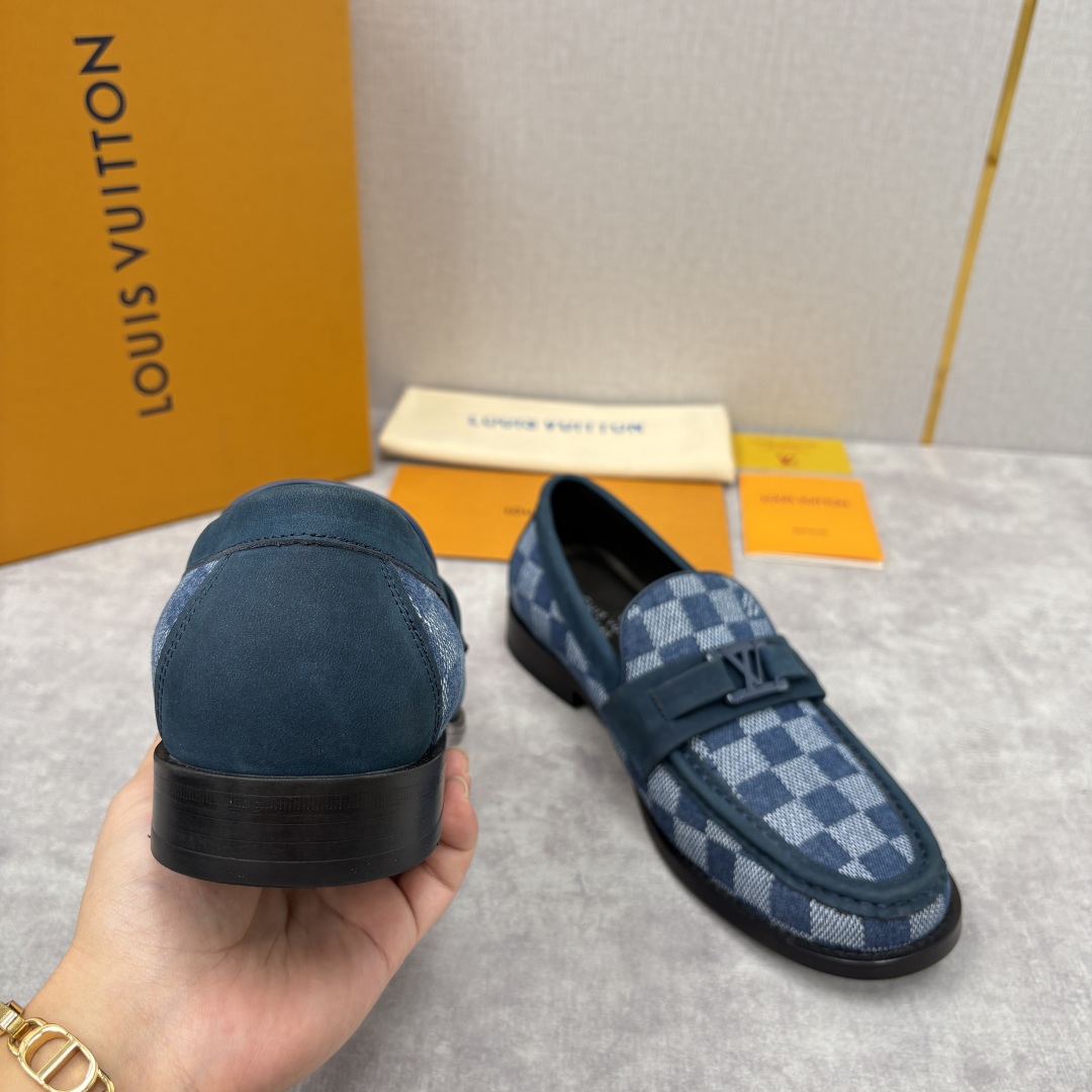 💋💍L家新品 LOUI* 乐福鞋皮鞋 官方 9,350 本款Major乐福鞋皮鞋 多样的材质与配色，是其