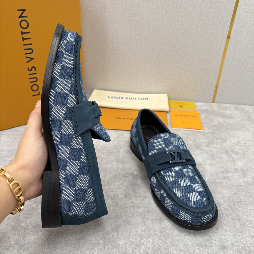 💋💍L家新品 LOUI* 乐福鞋皮鞋 官方 9,350 本款Major乐福鞋皮鞋 多样的材质与配色，是其