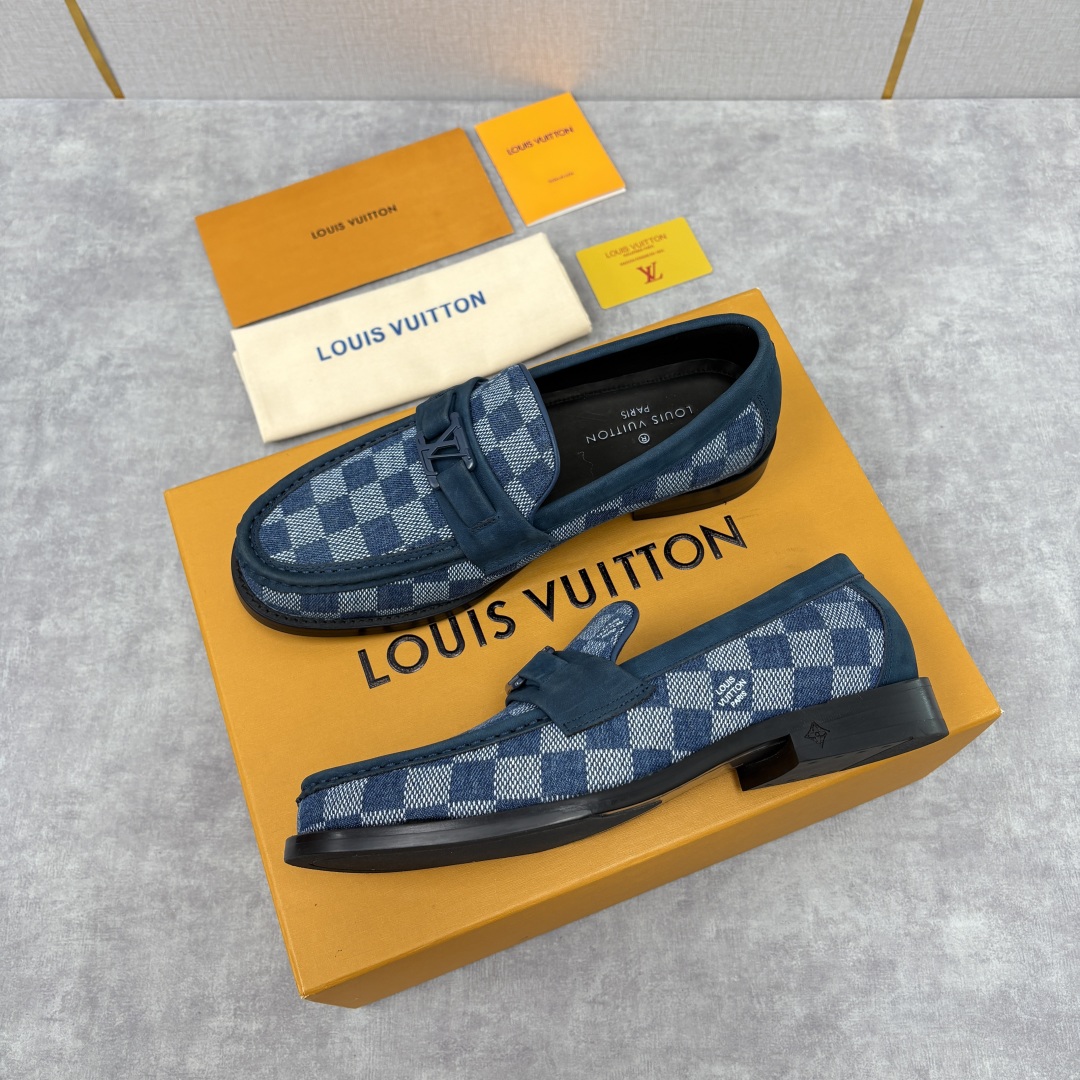 💋💍L家新品 LOUI* 乐福鞋皮鞋 官方 9,350 本款Major乐福鞋皮鞋 多样的材质与配色，是其