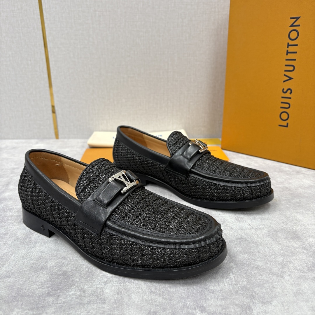 💋💍L家新品 LOUI* 乐福鞋皮鞋 官方 9,350 本款Major乐福鞋皮鞋 多样的材质与配色,是其
