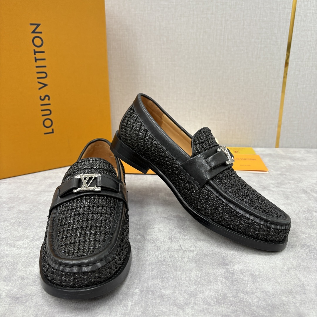 💋💍L家新品 LOUI* 乐福鞋皮鞋 官方 9,350 本款Major乐福鞋皮鞋 多样的材质与配色,是其