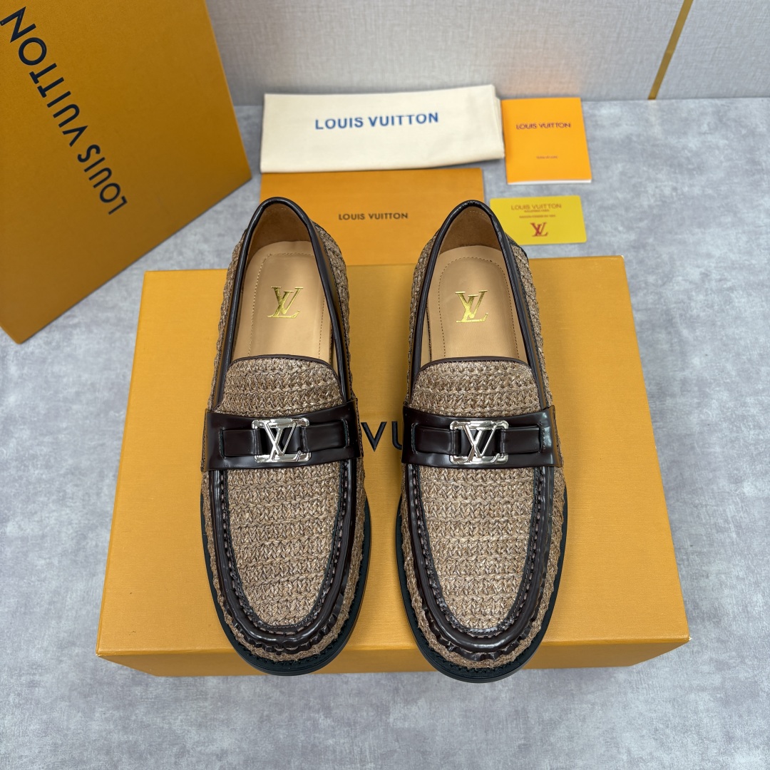 💋💍L家新品 LOUI* 乐福鞋皮鞋 官方 9,350 本款Major乐福鞋皮鞋 多样的材质与配色，是其