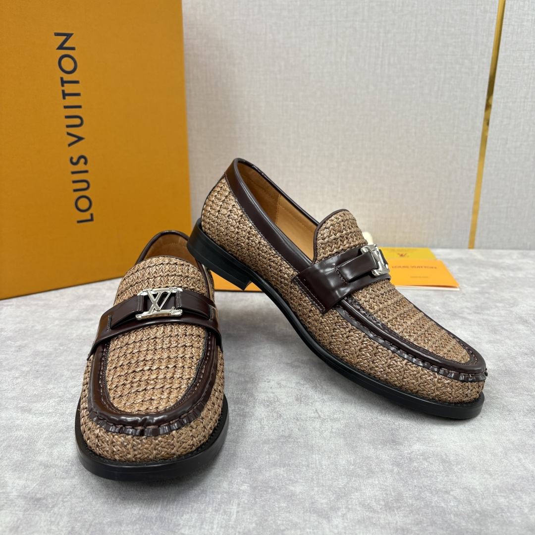 💋💍L家新品 LOUI* 乐福鞋皮鞋 官方 9,350 本款Major乐福鞋皮鞋 多样的材质与配色，是其