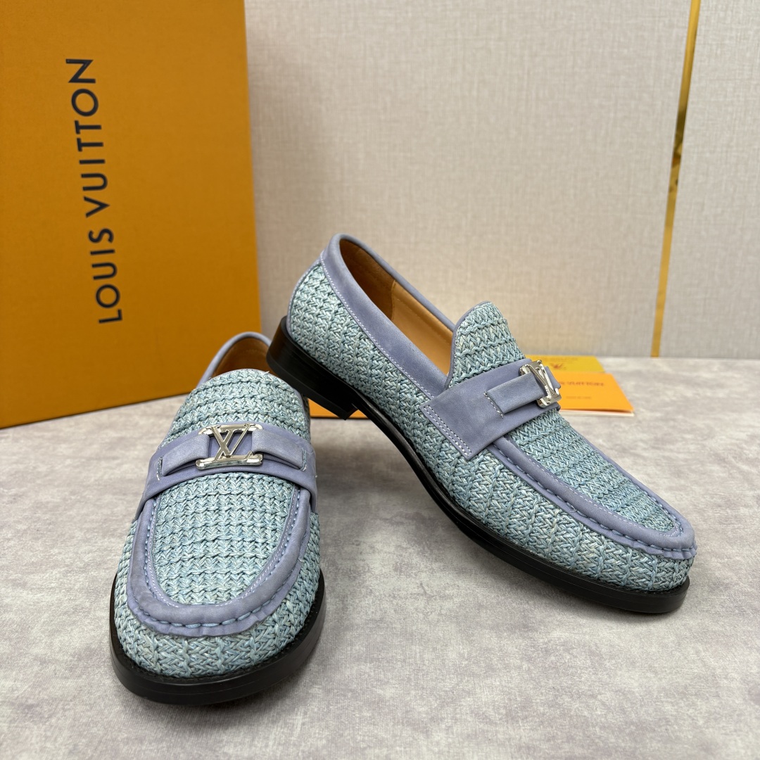 💋💍L家新品 LOUI* 乐福鞋皮鞋 官方 9,350 本款Major乐福鞋皮鞋 多样的材质与配色，是其