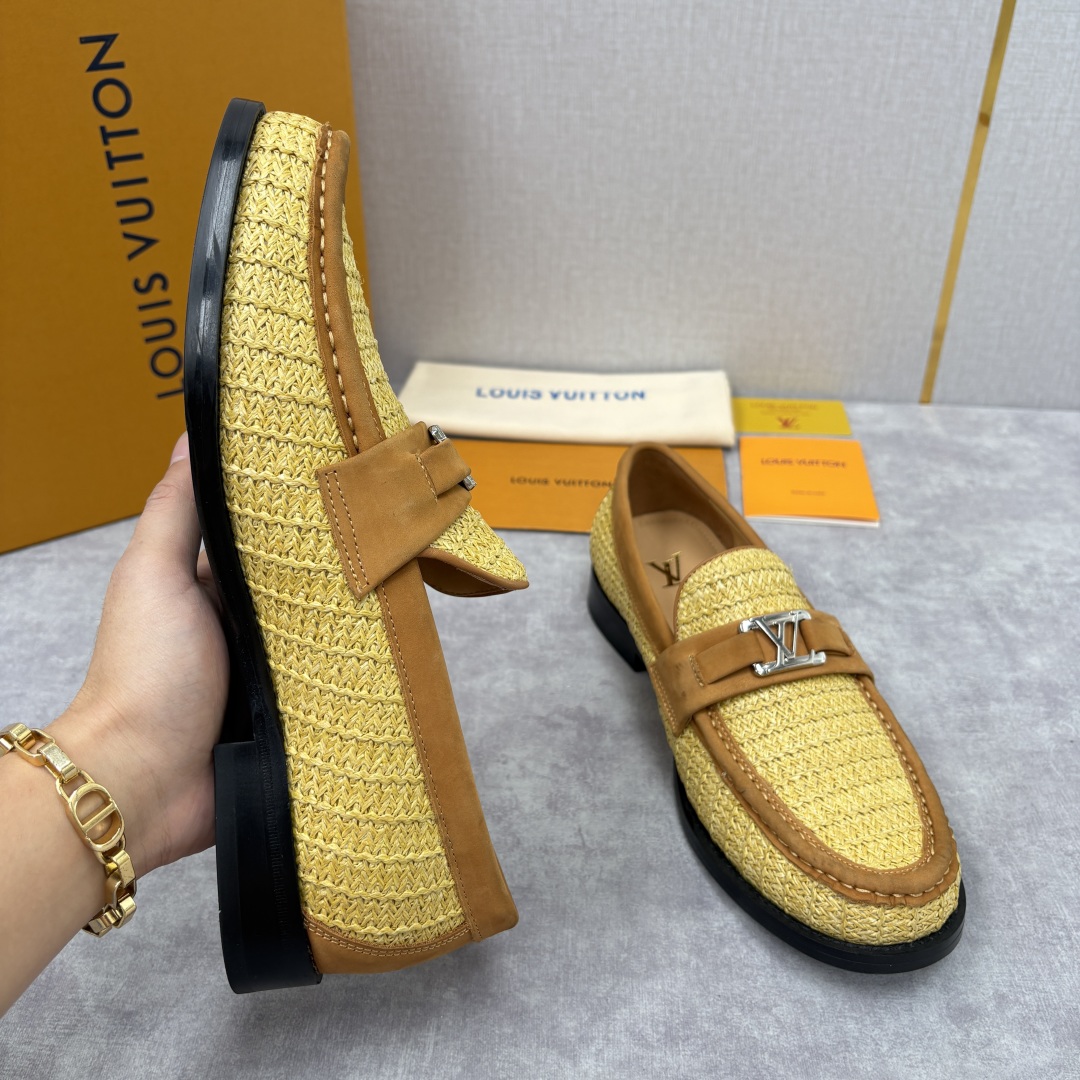 💋💍L家新品 LOUI* 乐福鞋皮鞋 官方 9,350 本款Major乐福鞋皮鞋 多样的材质与配色，是其