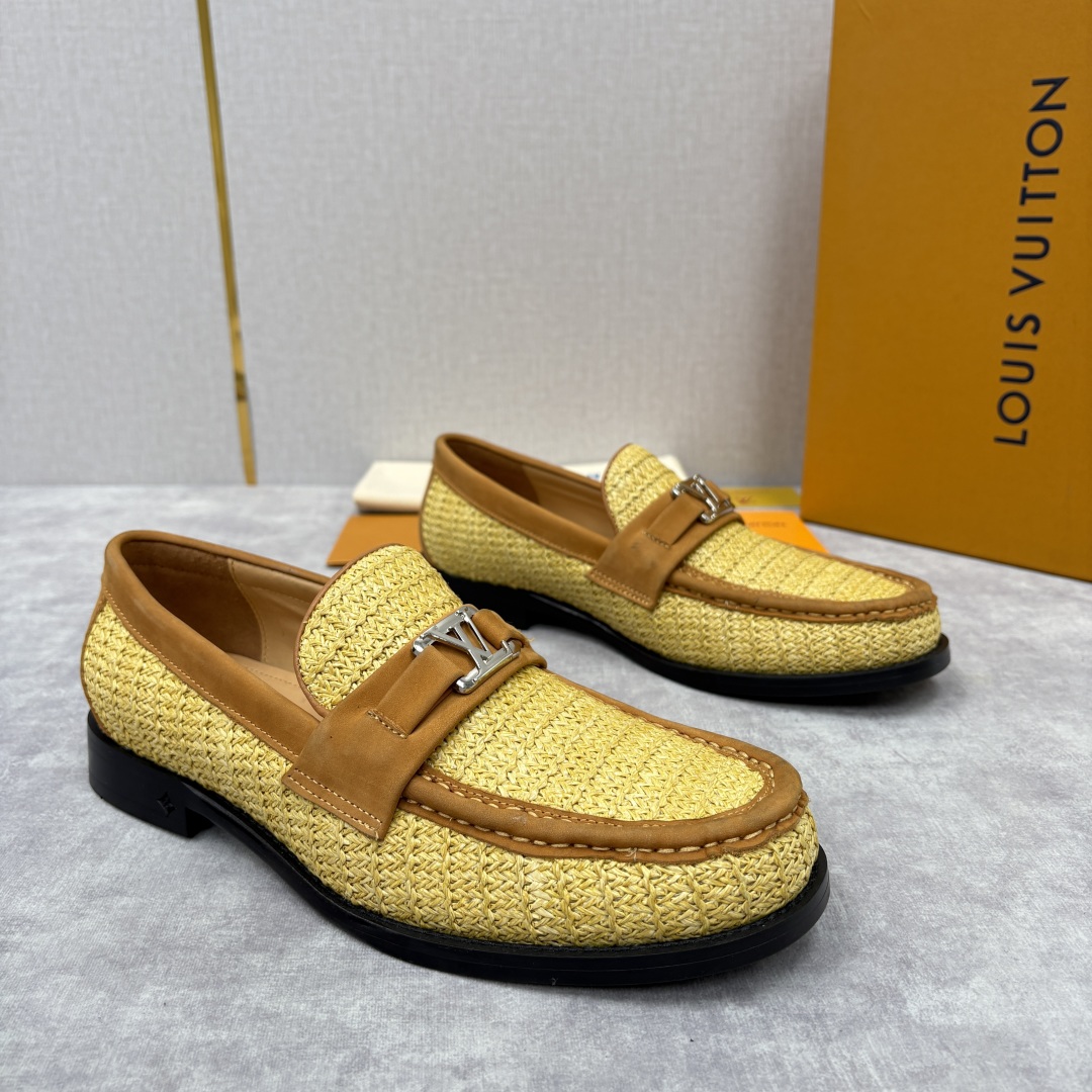 💋💍L家新品 LOUI* 乐福鞋皮鞋 官方 9,350 本款Major乐福鞋皮鞋 多样的材质与配色，是其