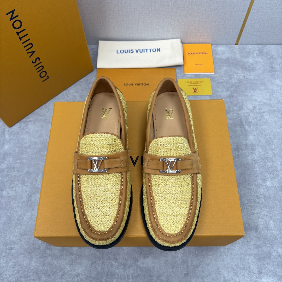 💋💍L家新品 LOUI* 乐福鞋皮鞋 官方 9,350 本款Major乐福鞋皮鞋 多样的材质与配色，是其