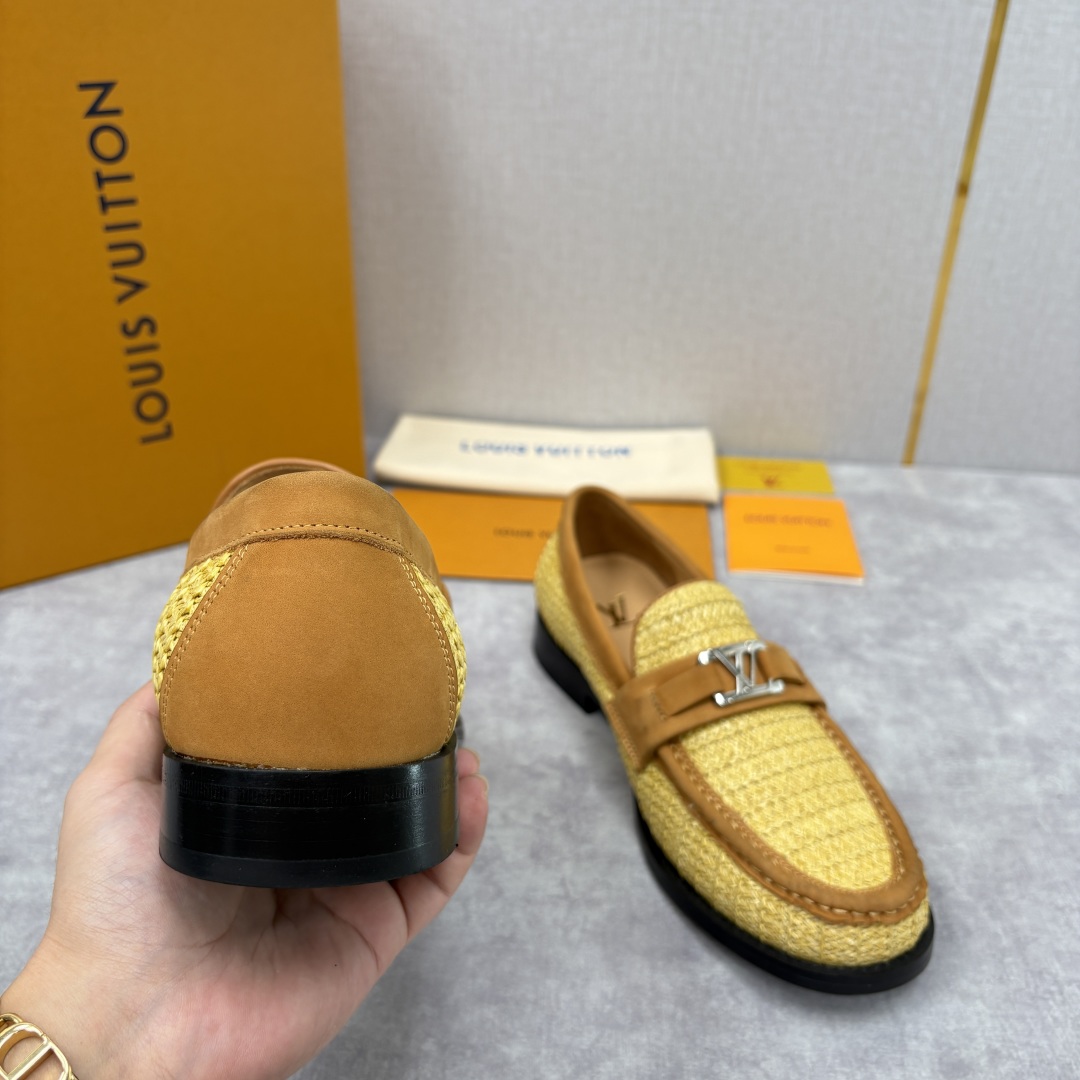 💋💍L家新品 LOUI* 乐福鞋皮鞋 官方 9,350 本款Major乐福鞋皮鞋 多样的材质与配色，是其