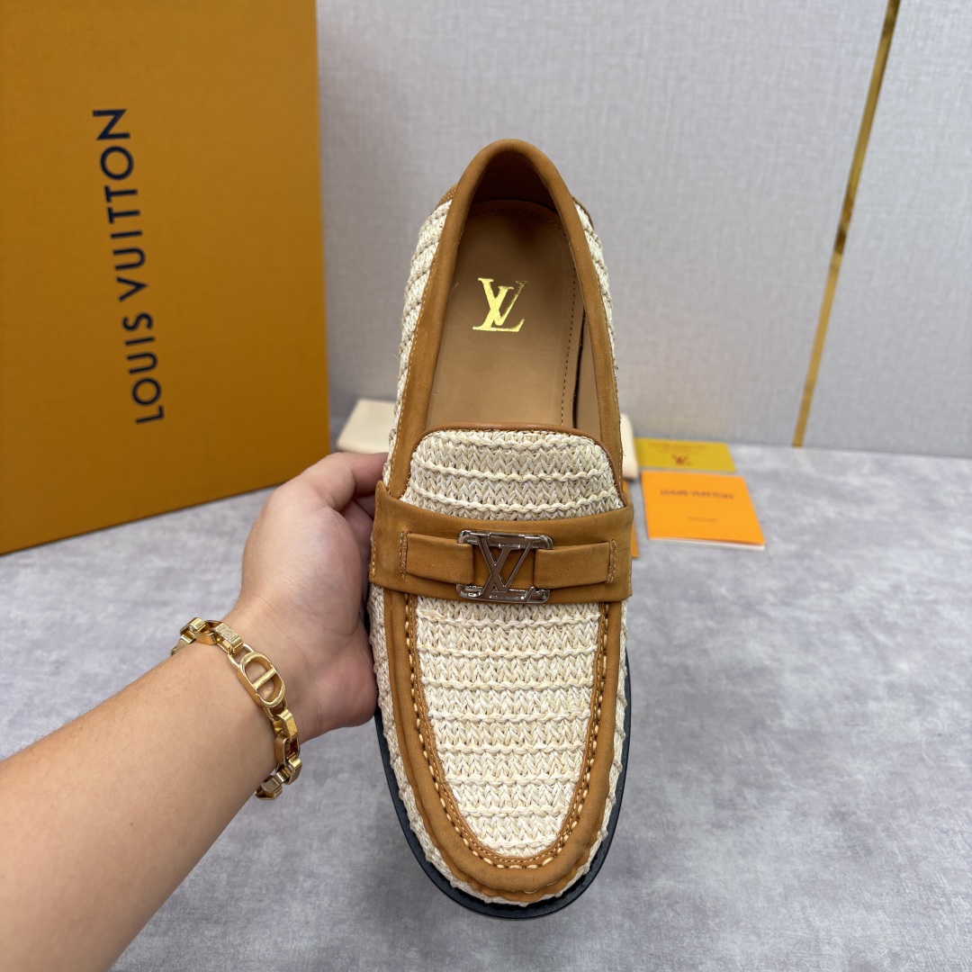 💋💍L家新品 LOUI* 乐福鞋皮鞋 官方 9,350 本款Major乐福鞋皮鞋 多样的材质与配色，是其