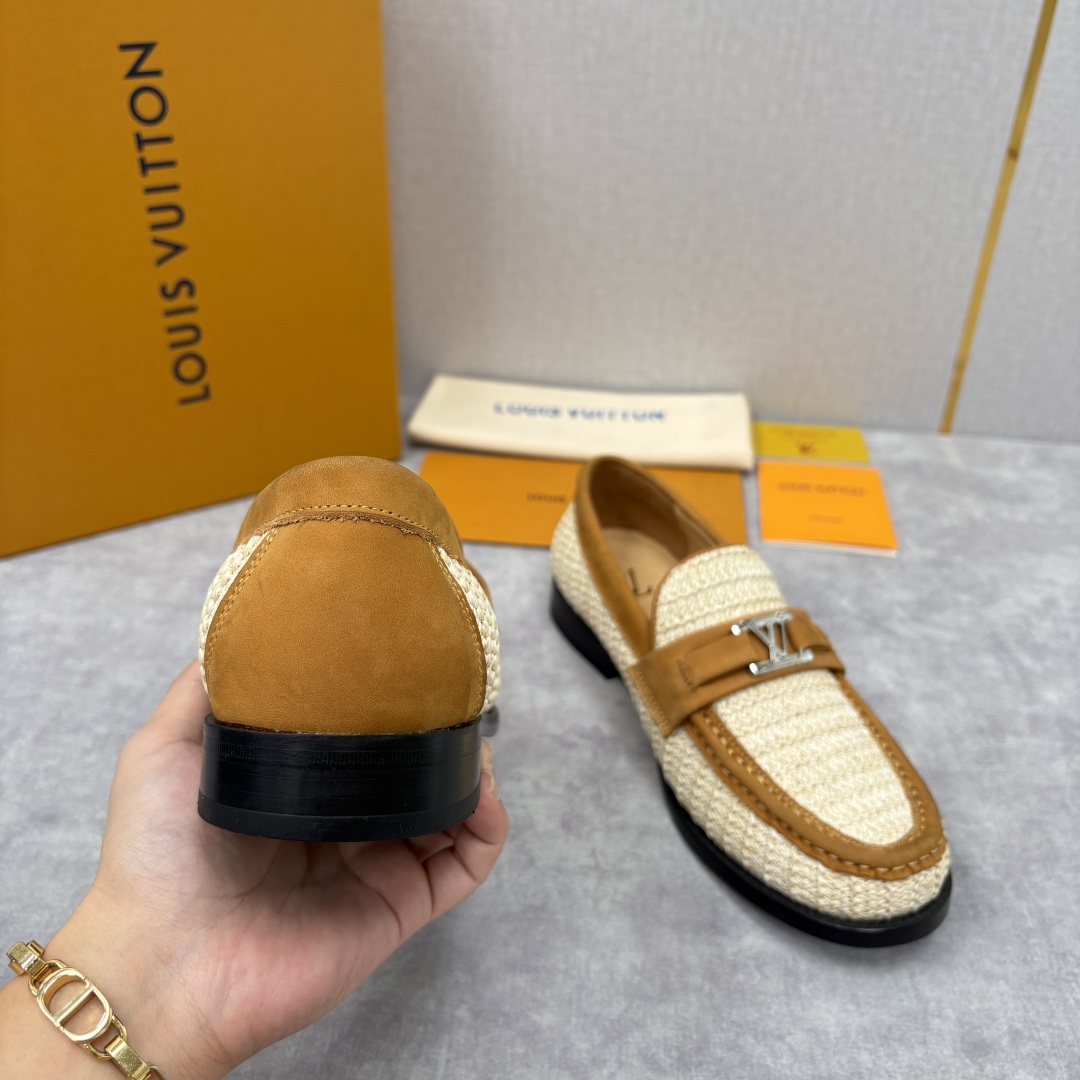 💋💍L家新品 LOUI* 乐福鞋皮鞋 官方 9,350 本款Major乐福鞋皮鞋 多样的材质与配色，是其