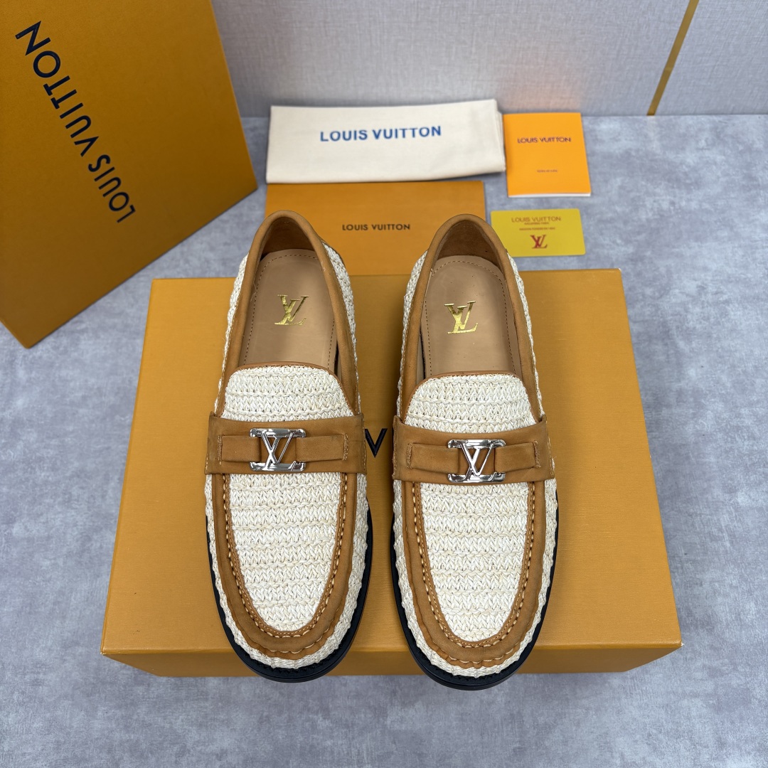 💋💍L家新品 LOUI* 乐福鞋皮鞋 官方 9,350 本款Major乐福鞋皮鞋 多样的材质与配色，是其