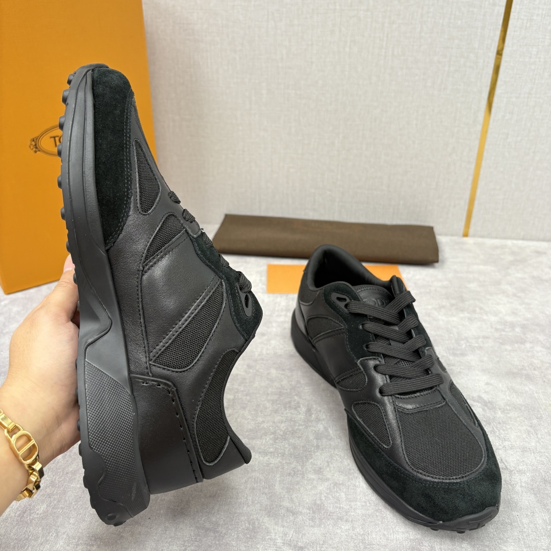 💋💍TOD*S 托德-斯 男士新品休闲运动鞋 官方 7,900 多种材质拼接撞色设计 本款运动休闲鞋糅合