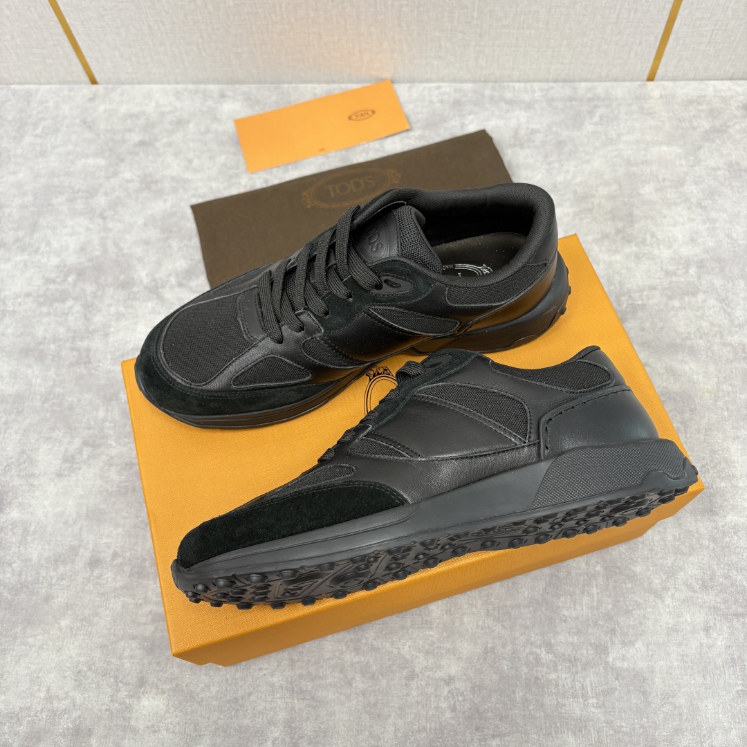 💋💍TOD*S 托德-斯 男士新品休闲运动鞋 官方 7,900 多种材质拼接撞色设计 本款运动休闲鞋糅合