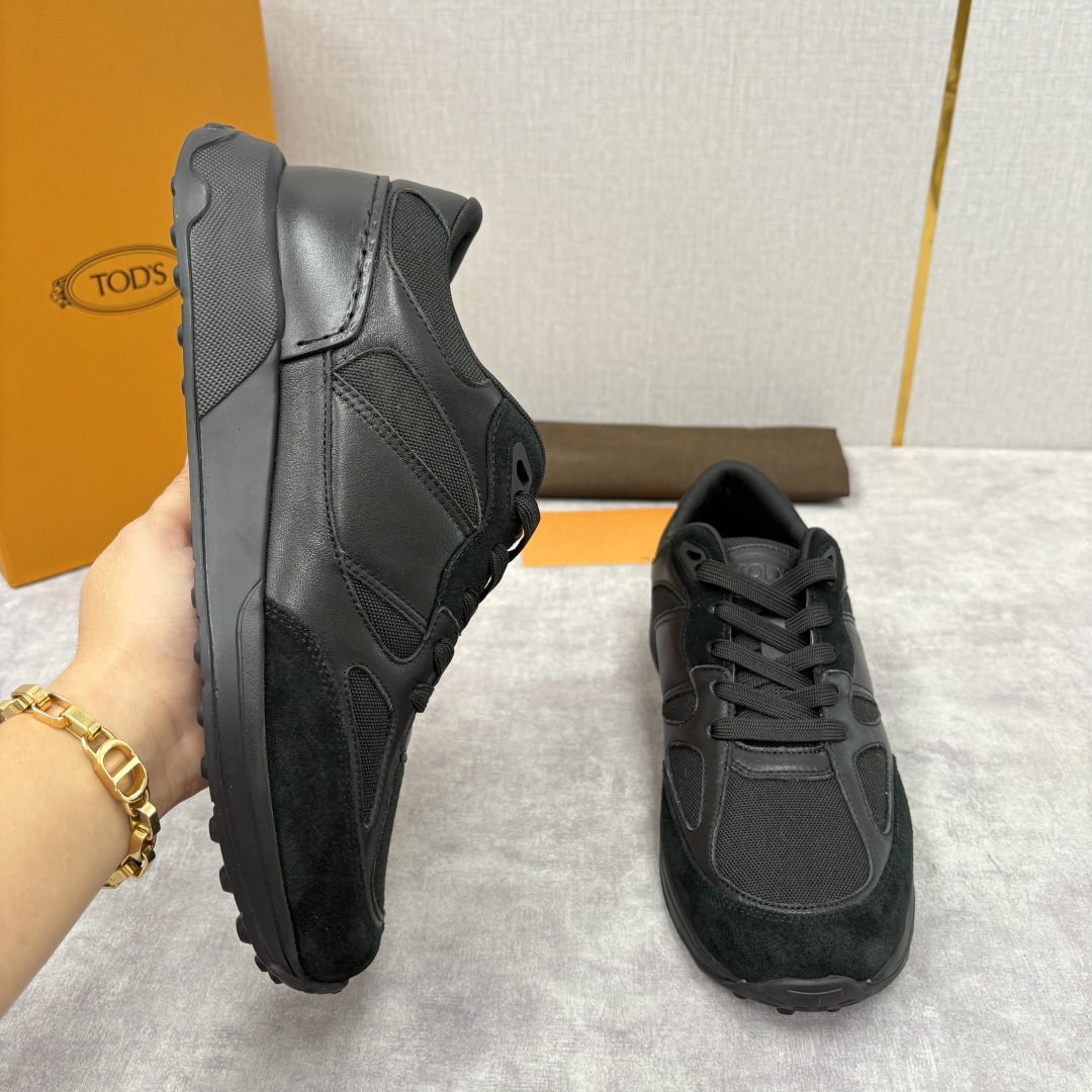💋💍TOD*S 托德-斯 男士新品休闲运动鞋 官方 7,900 多种材质拼接撞色设计 本款运动休闲鞋糅合