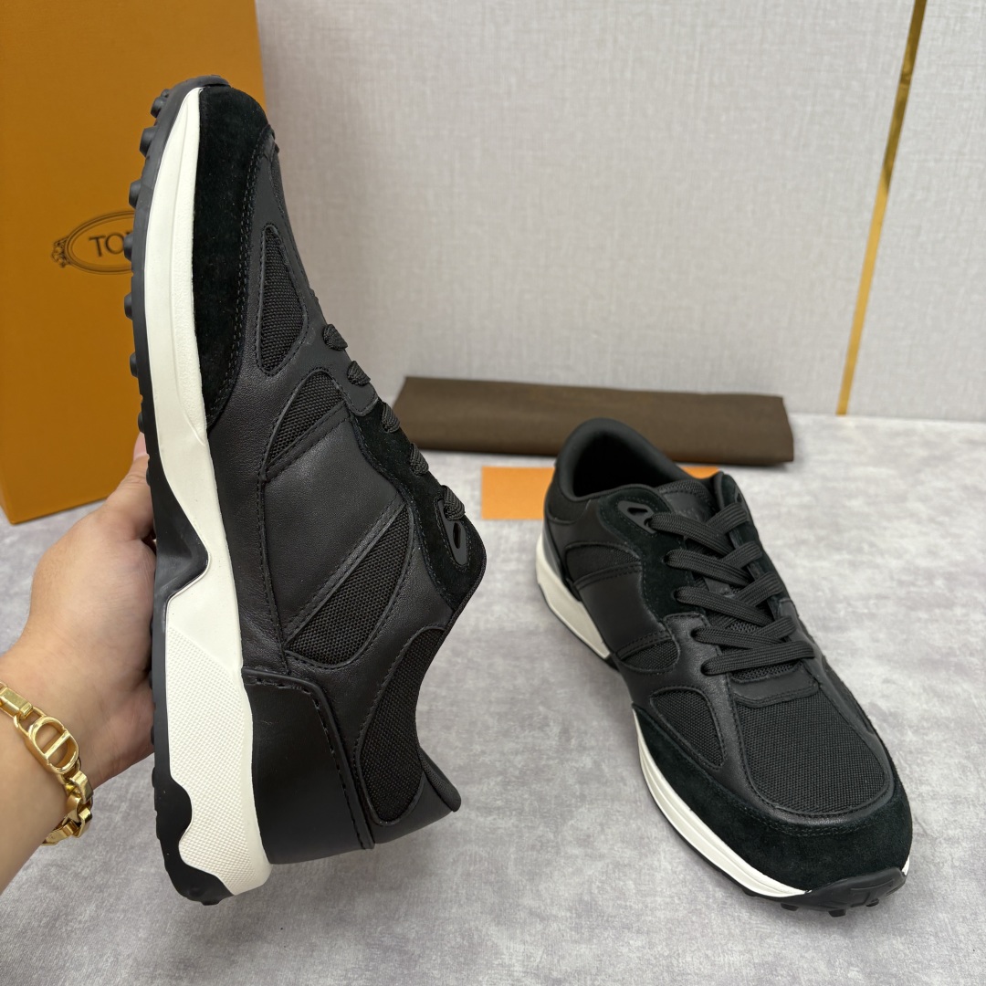 💋💍TOD*S 托德-斯 男士新品休闲运动鞋 官方 7,900 多种材质拼接撞色设计 本款运动休闲鞋糅合