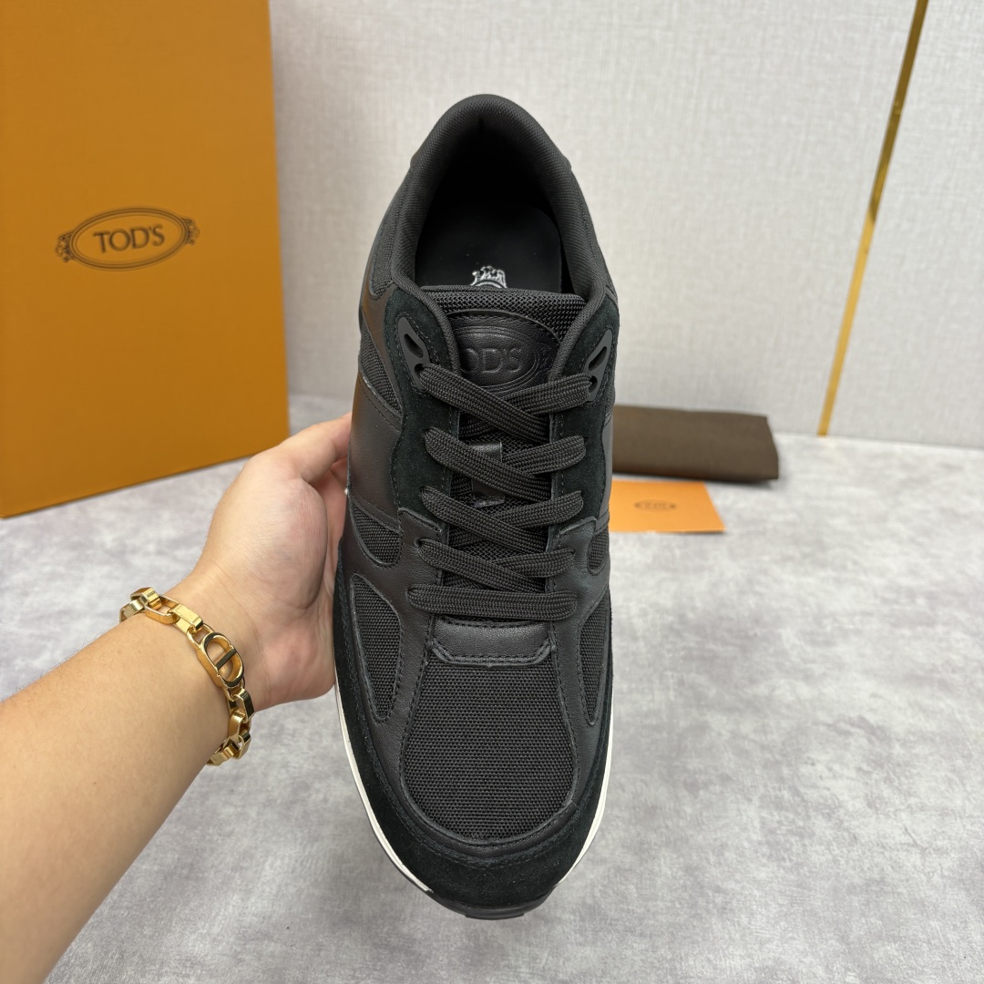 💋💍TOD*S 托德-斯 男士新品休闲运动鞋 官方 7,900 多种材质拼接撞色设计 本款运动休闲鞋糅合