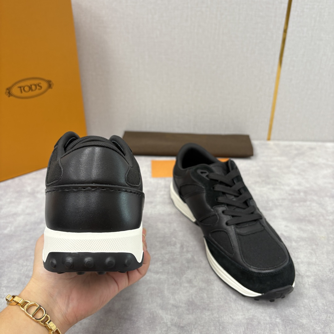 💋💍TOD*S 托德-斯 男士新品休闲运动鞋 官方 7,900 多种材质拼接撞色设计 本款运动休闲鞋糅合