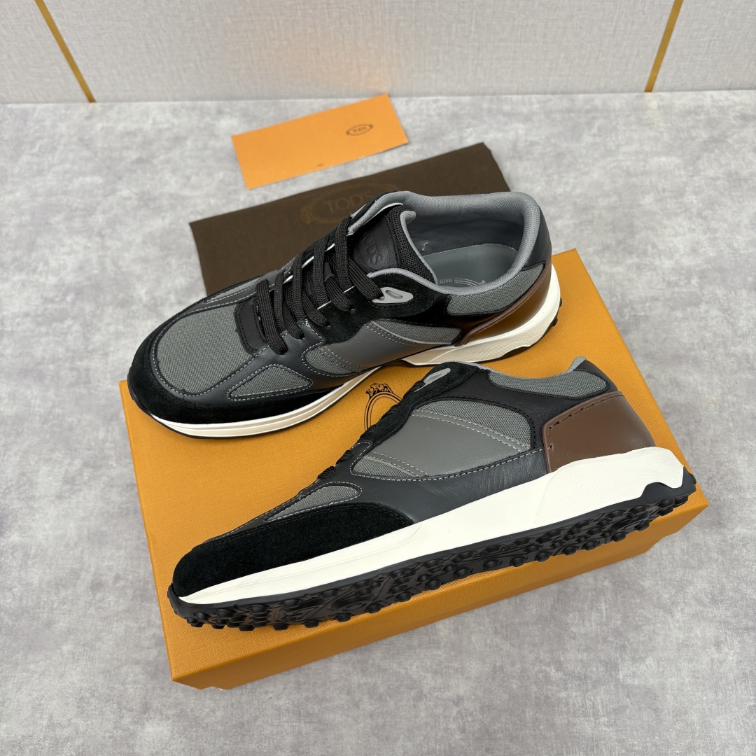 💋💍TOD*S 托德-斯 男士新品休闲运动鞋 官方 7,900 多种材质拼接撞色设计 本款运动休闲鞋糅合