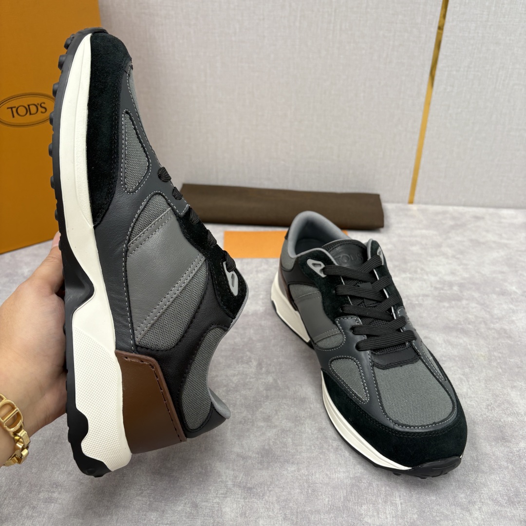 💋💍TOD*S 托德-斯 男士新品休闲运动鞋 官方 7,900 多种材质拼接撞色设计 本款运动休闲鞋糅合