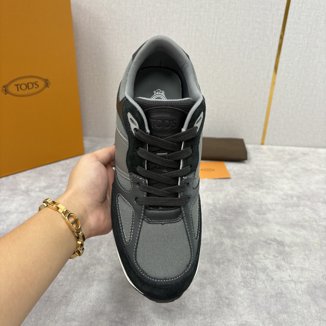 💋💍TOD*S 托德-斯 男士新品休闲运动鞋 官方 7,900 多种材质拼接撞色设计 本款运动休闲鞋糅合
