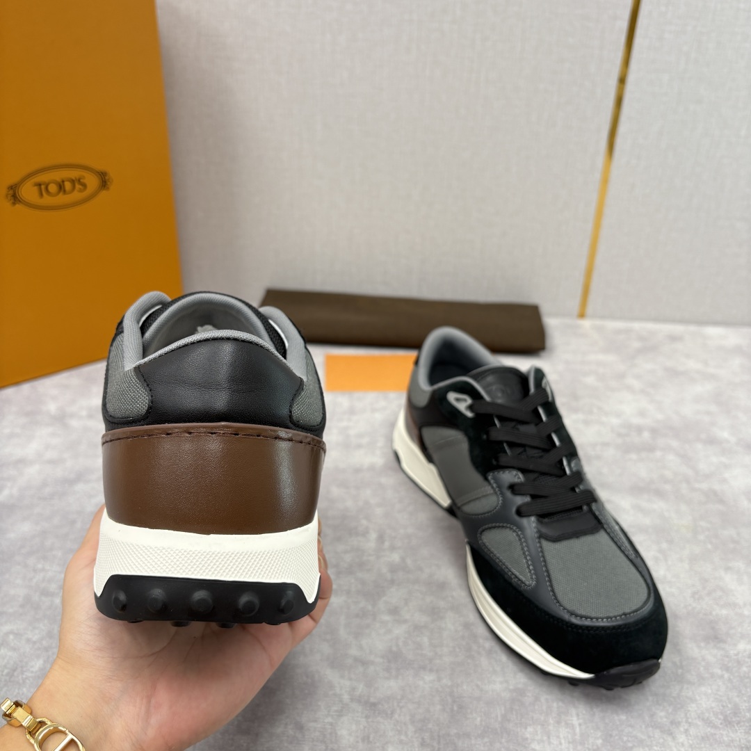 💋💍TOD*S 托德-斯 男士新品休闲运动鞋 官方 7,900 多种材质拼接撞色设计 本款运动休闲鞋糅合