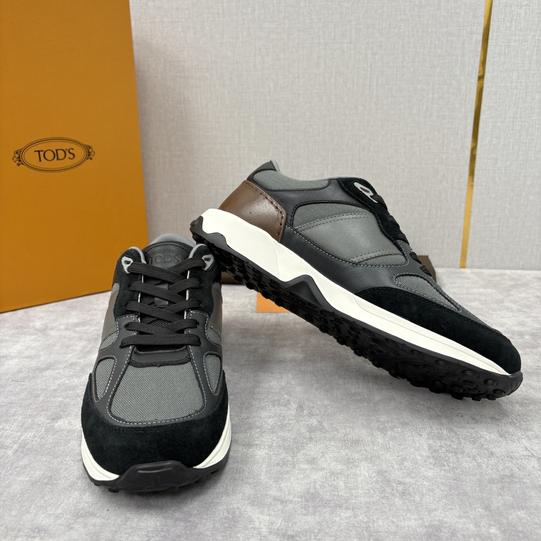 💋💍TOD*S 托德-斯 男士新品休闲运动鞋 官方 7,900 多种材质拼接撞色设计 本款运动休闲鞋糅合