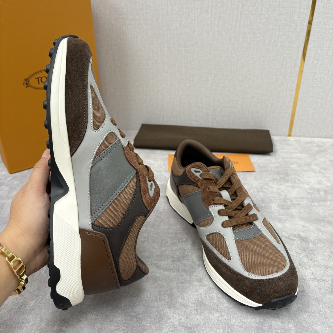 💋💍TOD*S 托德-斯 男士新品休闲运动鞋 官方 7,900 多种材质拼接撞色设计 本款运动休闲鞋糅合