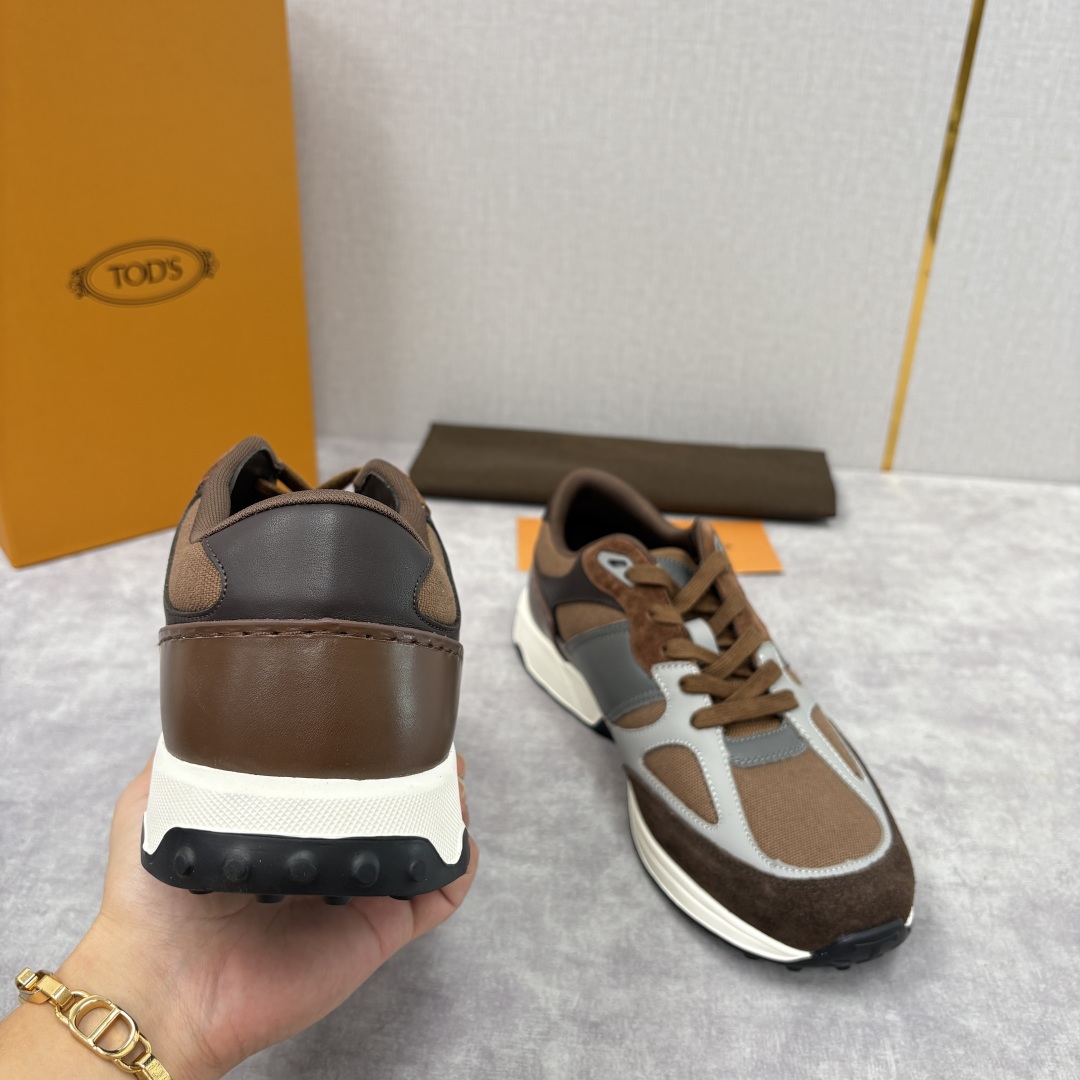 💋💍TOD*S 托德-斯 男士新品休闲运动鞋 官方 7,900 多种材质拼接撞色设计 本款运动休闲鞋糅合