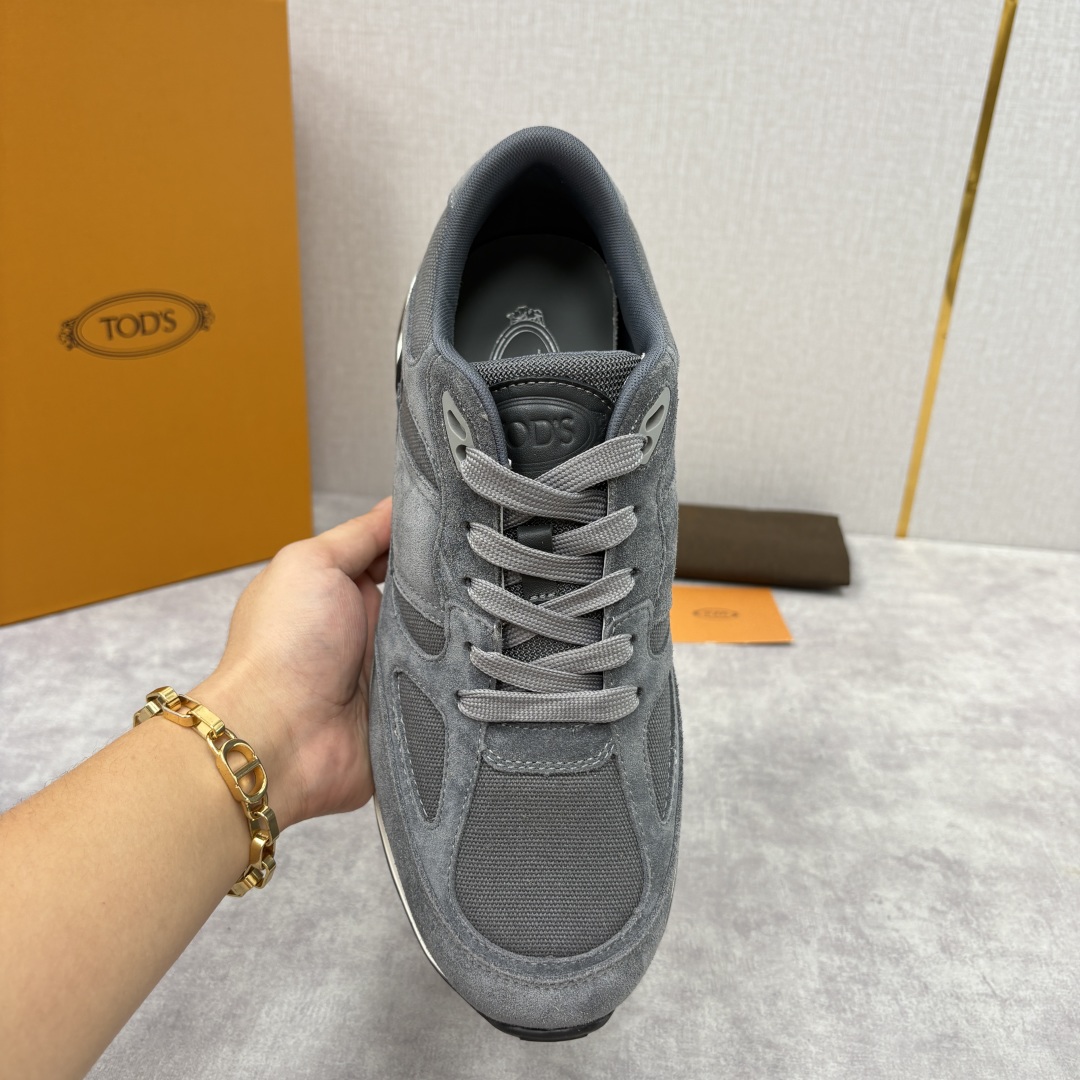 💋💍TOD*S 托德-斯 男士新品休闲运动鞋 官方 7,900 多种材质拼接撞色设计 本款运动休闲鞋糅合