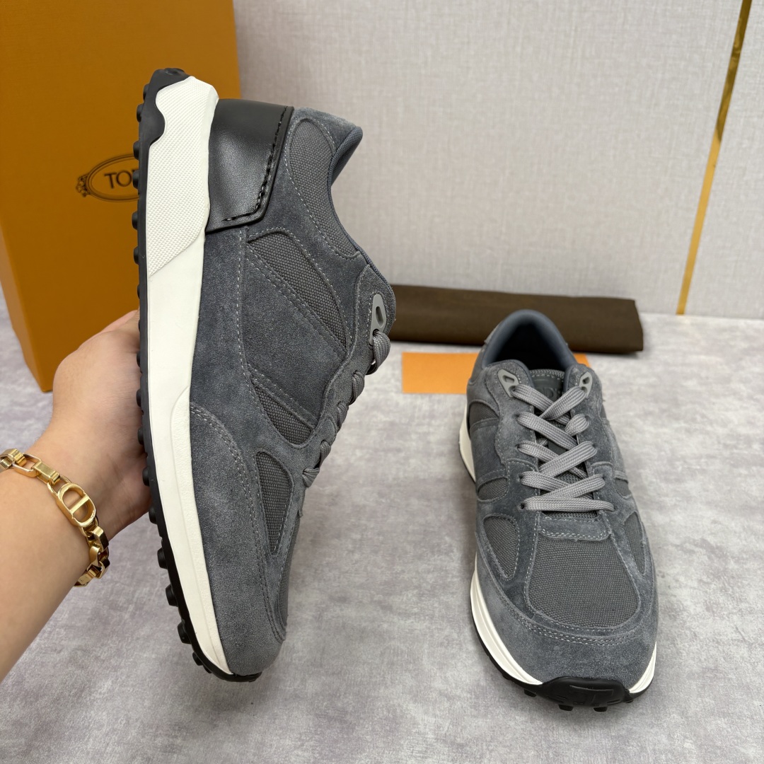 💋💍TOD*S 托德-斯 男士新品休闲运动鞋 官方 7,900 多种材质拼接撞色设计 本款运动休闲鞋糅合